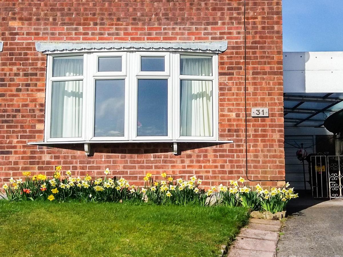 Basford View Villa Cheddleton Exterior photo